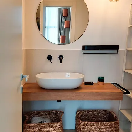 בית נופש Bright, Quiet And Cozy Architect'S Flat